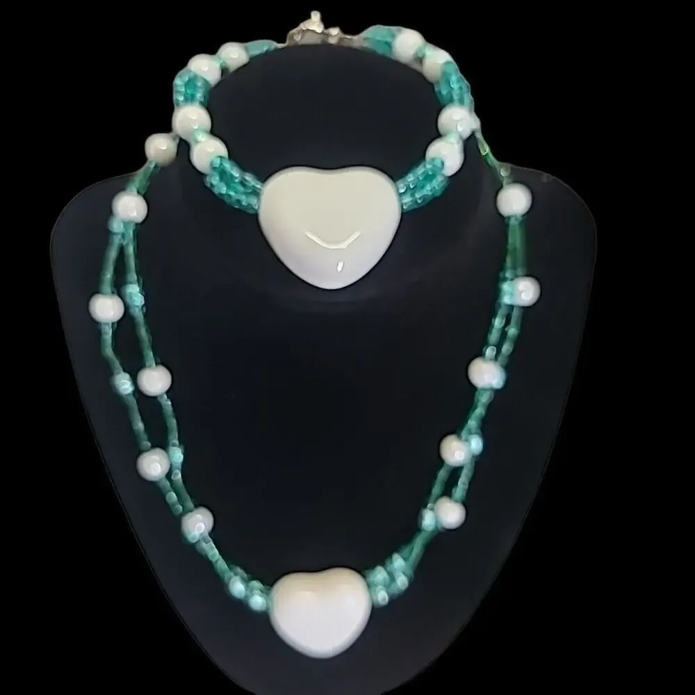 Teal Green & White Heart‎ Glass & Acrylic Bead 16